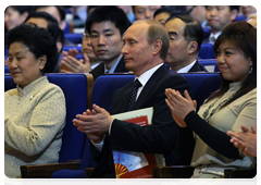 Председатель Правительства Российской Федерации В.В.Путин и заместитель Председателя Китайской Народной Республики Си Цзиньпин приняли участие в церемонии открытия Года китайского языка в России