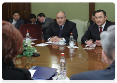 First Deputy Prime Minister Igor Shuvalov meets with Kazakh First Deputy Prime Minister Umirzak Shukeyev