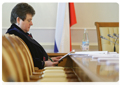 Deputy Speaker of the Federation Council Svetlana Orlova at a meeting of the task group on the federal law On the Fundamental Principles of State Regulation of Trade in the Russian Federation