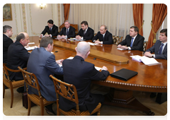 Prime Minister Vladimir Putin meets with Lithuanian Prime Minister Andrius Kubilius