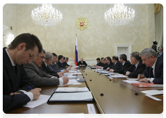 Prime Minister Vladimir Putin at a meeting on improving transport security