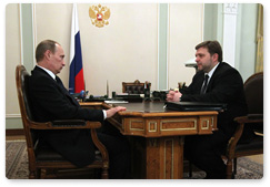 Председатель Правительства Российской Федерации В.В.Путин провел рабочую встречу с губернатором Кировской области Н.Ю.Белых