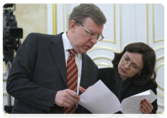 Deputy Prime Minister and Finance Minister Alexei Kudrin and Minister of Economic Development Elvira Nabiullina at a meeting of the Government Presidium