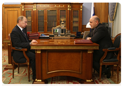 Prime Minister Vladimir Putin meeting with Head of the Federal Federal Taxation Service Mikhail Mishustin