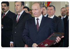 Председатель Правительства Российской Федерации В.В.Путин получил символический ключ от венесуэльской столицы, города Каракаса