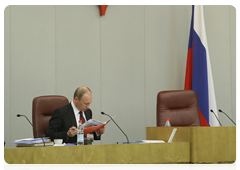 Председатель Правительства Российской Федерации В.В.Путин представил в Государственной Думе очередной ежегодный отчет о деятельности Правительства Российской Федерации