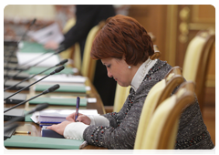 Minister of Agriculture Yelena Skrynnik before the meeting of the Russian Government