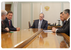 Председатель Правительства Российской Федерации В.В.Путин провел рабочую встречу по вопросам организации телевизионной трансляции Чемпионата России по футболу на федеральных каналах