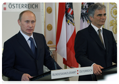 По итогам переговоров Председатель Правительства Российской Федерации В.В.Путин и Федеральный канцлер Австрии В.Файман провели совместную пресс-конференцию