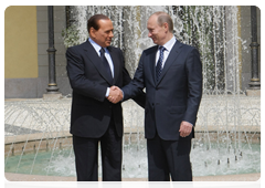 Prime Minister Vladimir Putin  meeting with Italian Prime Minister Silvio Berlusconi