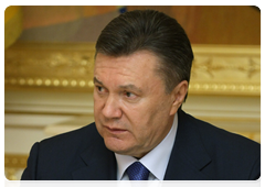 Президент Украины В.Ф.Янукович во время встречи с Председателем Правительства Российской Федерации В.В.Путиным