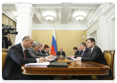 Председатель Правительства Российской Федерации В.В.Путин провел совещание по вопросу обустройства границ Таможенного союза