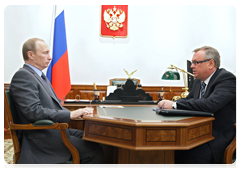 Prime Minister Vladimir Putin with President of VTB Bank Andrei Kostin