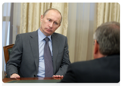 Prime Minister Vladimir Putin with President of VTB Bank Andrei Kostin