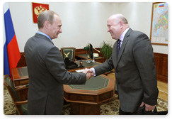 Председатель Правительства Российской Федерации В.В.Путин провел рабочую встречу с губернатором Нижегородской области В.П.Шанцевым