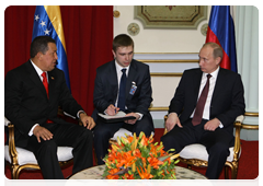 Председатель Правительства Российской Федерации В.В.Путин и Президент Боливарианской Республики Венесуэла У.Чавес провели переговоры в узком составе