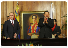 Prime Minister Vladimir Putin and President Chavez of the Bolivarian Republic of Venezuela give a joint news conference following Russian-Venezuelan talks