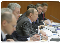 Prime Minister Vladimir Putin and Ukrainian Prime Minister Mykola Azarov at bilateral talks in Sochi