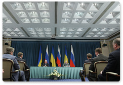 Председатель Правительства России В.В.Путин и Премьер-министр Украины  Н.Я.Азаров выступили с заявлениями по итогам заседания Комитета по вопросам экономического сотрудничества
