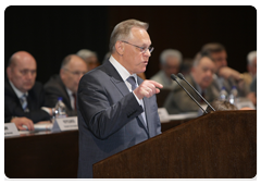 President of the Russian Academy of Sciences Yury Osipov addressing the Academy’s General Meeting