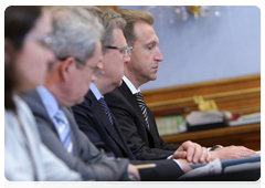 Cabinet members at a meeting on the Investment Fund of the Russian Federation
