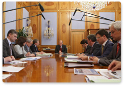 В.В.Путин провел совещание по вопросу «Об организации устойчивого финансового обеспечения строительства, реконструкции, капитального ремонта, ремонта и содержания автомобильных дорог общего пользования»
