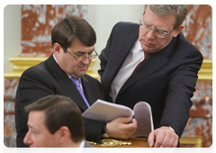 Deputy Prime Minister and Minister of Finance Alexei Kudrin and Minister of Transport Igor Levitin at a meeting of the Government of the Russian Federation