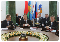 В.В.Путин, И.И.Шувалов и А.Л.Кудрин на заседании Высшего органа Таможенного союза Российской Федерации, Республики Белоруссия и Республики Казахстан на уровне глав правительств