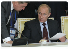 Председатель Правительства Российской Федерации В.В.Путин на заседании Межгосударственного совета ЕврАзЭС на уровне глав правительств