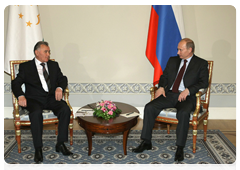 Председатель Правительства Российской Федерации В.В.Путин встретился с Премьер-министром Республики Таджикистан А.Г.Акиловым