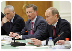 Prime Minister Vladimir Putin and Deputy Prime Minister Sergei Ivanov at a meeting on developing modern small arms and close combat weapons in Izhevsk