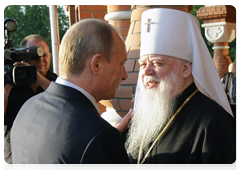 Prime Minister Vladimir Putin and Metropolitan Nikolai of Izhevsk and Udmurtia