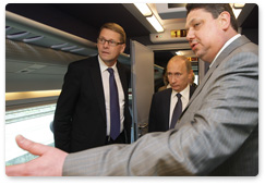 Председатель Правительства Российской Федерации В.В.Путин вместе с Премьер-министром Финляндии Матти Ванханеном принял участие в презентации скоростного поезда «Аллегро»