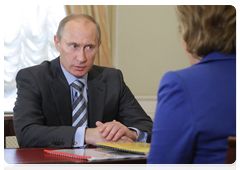 Председатель Правительства Российской Федерации В.В.Путин провел рабочую встречу с губернатором Санкт-Петербурга В.И.Матвиенко