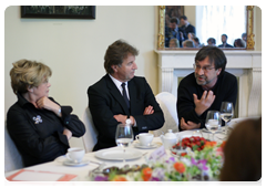 Stage and screen actress, People’s Artist of the RSFSR Marina Neyolova, stage and screen actor Leonid Yarmolnik and musician Yuri Shevchuk at a meeting with Prime Minister Vladimir Putin