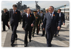 Председатель Правительства Российской Федерации В.В.Путин осмотрел набережную Новороссийска имени адмирала Л.М.Серебрякова