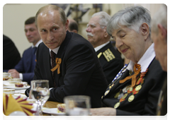 Председатель Правительства Российской Федерации В.В.Путин встретился с ветеранами Великой Отечественной войны в Новороссийске