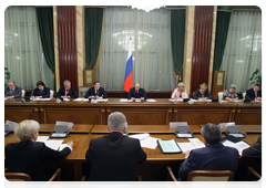 Prime Minister Vladimir Putin at a meeting with representatives of the Federation of Independent Trade Unions of Russia