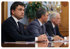 Leaders from the United Russia political party at a meeting with Prime Minister Vladimir Putin