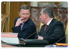 Deputy Prime Minister of the Russian Federation Sergei Ivanov and Deputy Prime Minister of the Russian Federation Igor Sechin at a meeting of the Russian Government