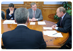 Prime Minister Vladimir Putin at a meeting on federal budget expenditures on education and science for the period 2011-2013