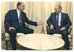 Prime Minister Vladimir Putin meeting with former French President Jacques Chirac
