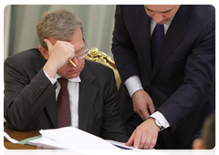 Deputy Prime Minister and Finance Minister Alexei Kudrin before the meeting on federal budget expenditures for 2011-2013 on national defence, security and law enforcement