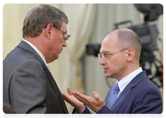 Head of the Rosatom State Corporation Sergei Kiriyenko and First Deputy Chairman of the government’s Military-Industrial Commission Vladislav Putilin