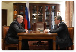 Председатель Правительства Российской Федерации В.В.Путин встретился с губернатором Ярославской области С.А.Вахруковым