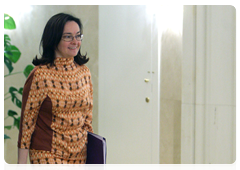 Minister of Economic Development Elvira Nabiullina before a meeting on federal budget spending on industry and transport for 2011-2013
