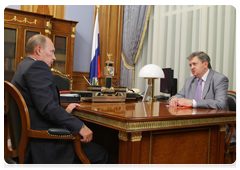 Prime Minister Vladimir Putin meeting with Alexander Surinov, the head of the Federal Service for State Statistics