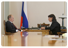 Prime Minister Vladimir Putin at a meeting with head of the Federal Agency for Water Resources Marina Seliverstova