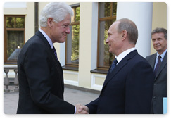 Председатель Правительства Российской Федерации В.В.Путин встретился с бывшим Президентом Соединенных Штатов Америки Б.Клинтоном