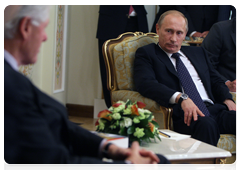 Председатель Правительства Российской Федерации В.В.Путин встретился с бывшим Президентом Соединенных Штатов Америки Б.Клинтоном
